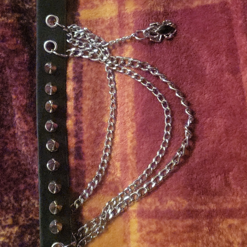 Spiked chain choker